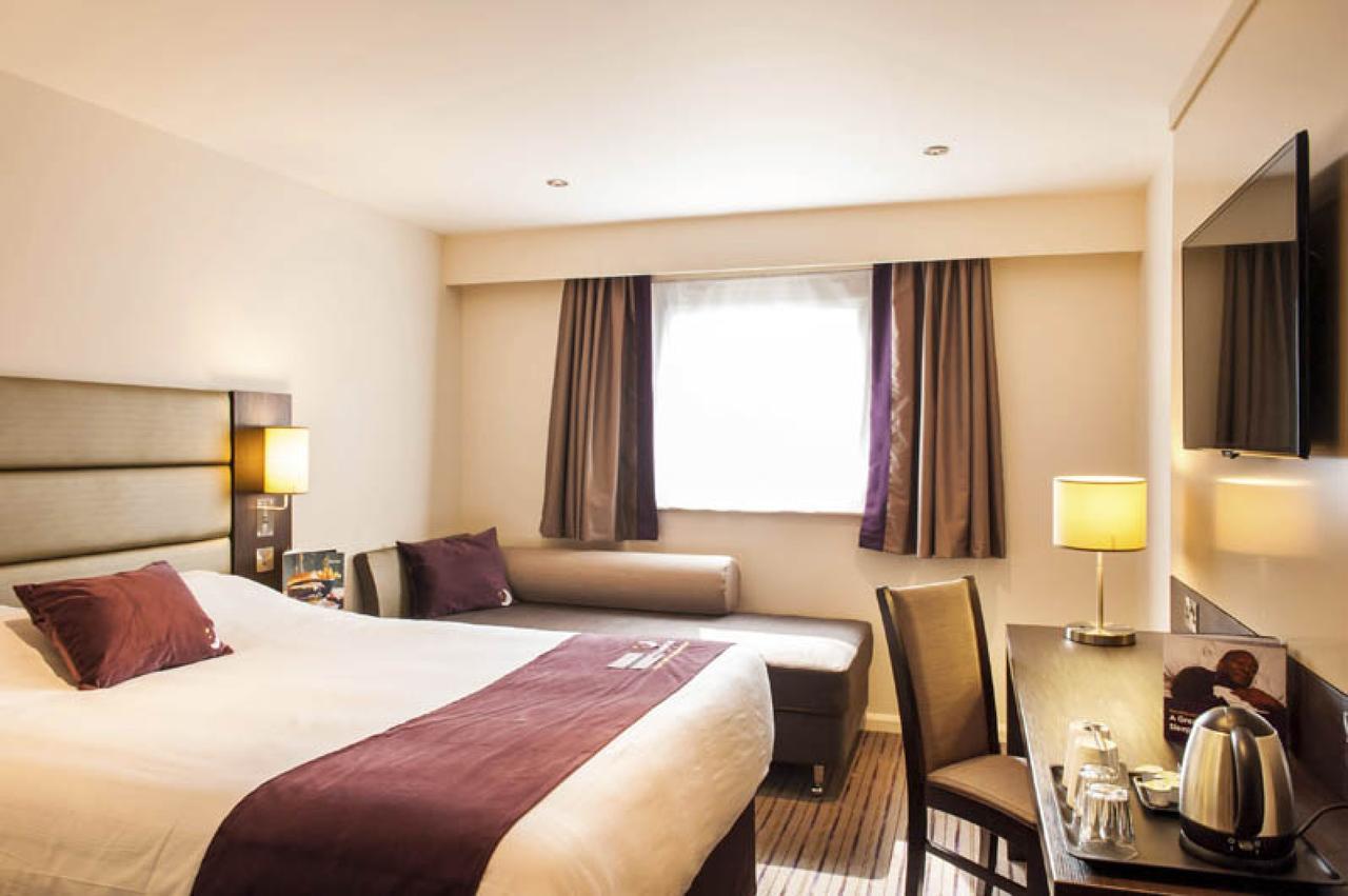 Premier Inn London Eltham Exterior foto